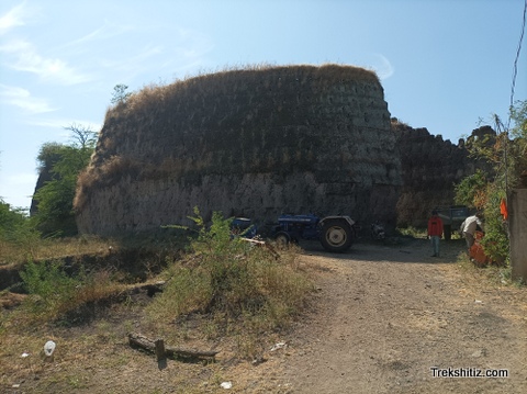 Dhamangaon Gadhi